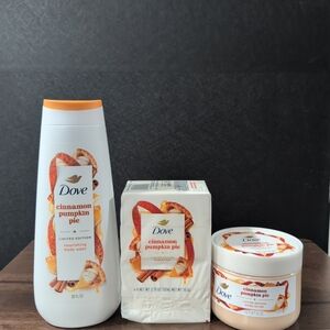 Dove Limited Edition Holiday Treats Cinnamon Pumpkin Pie Body Care Set